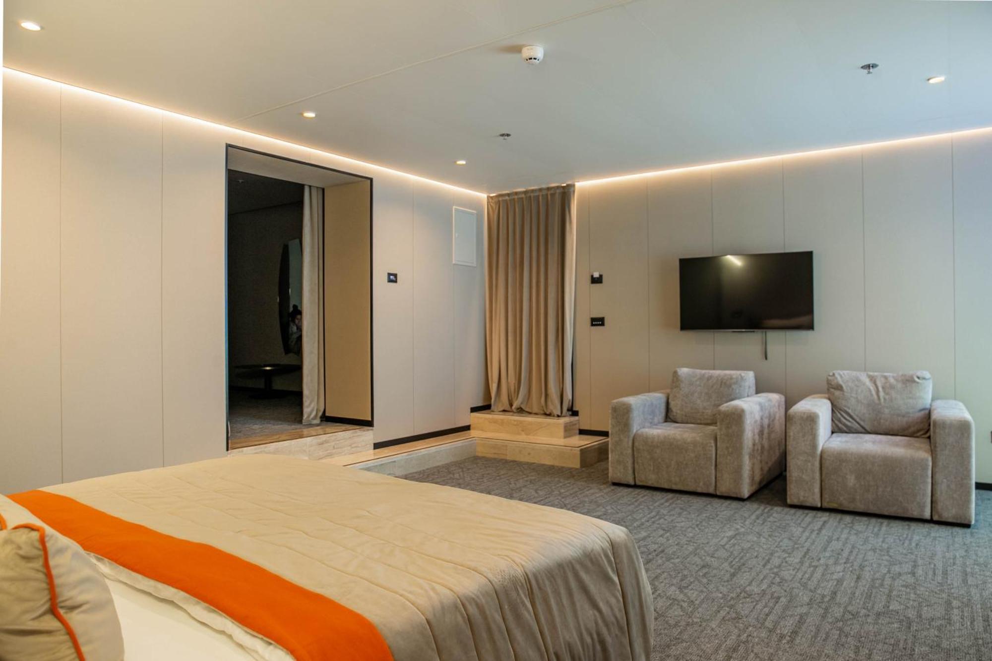 Hotel Medistone Omiš Esterno foto