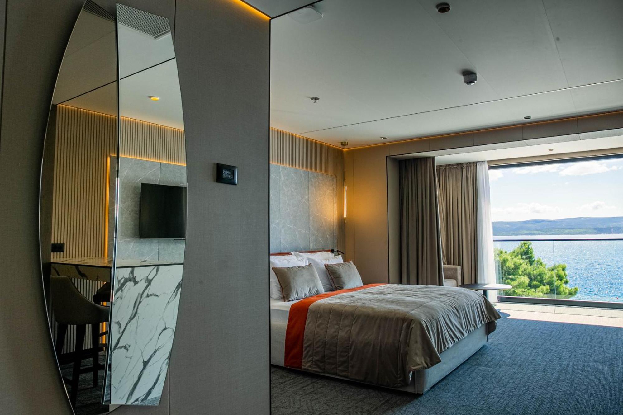 Hotel Medistone Omiš Esterno foto
