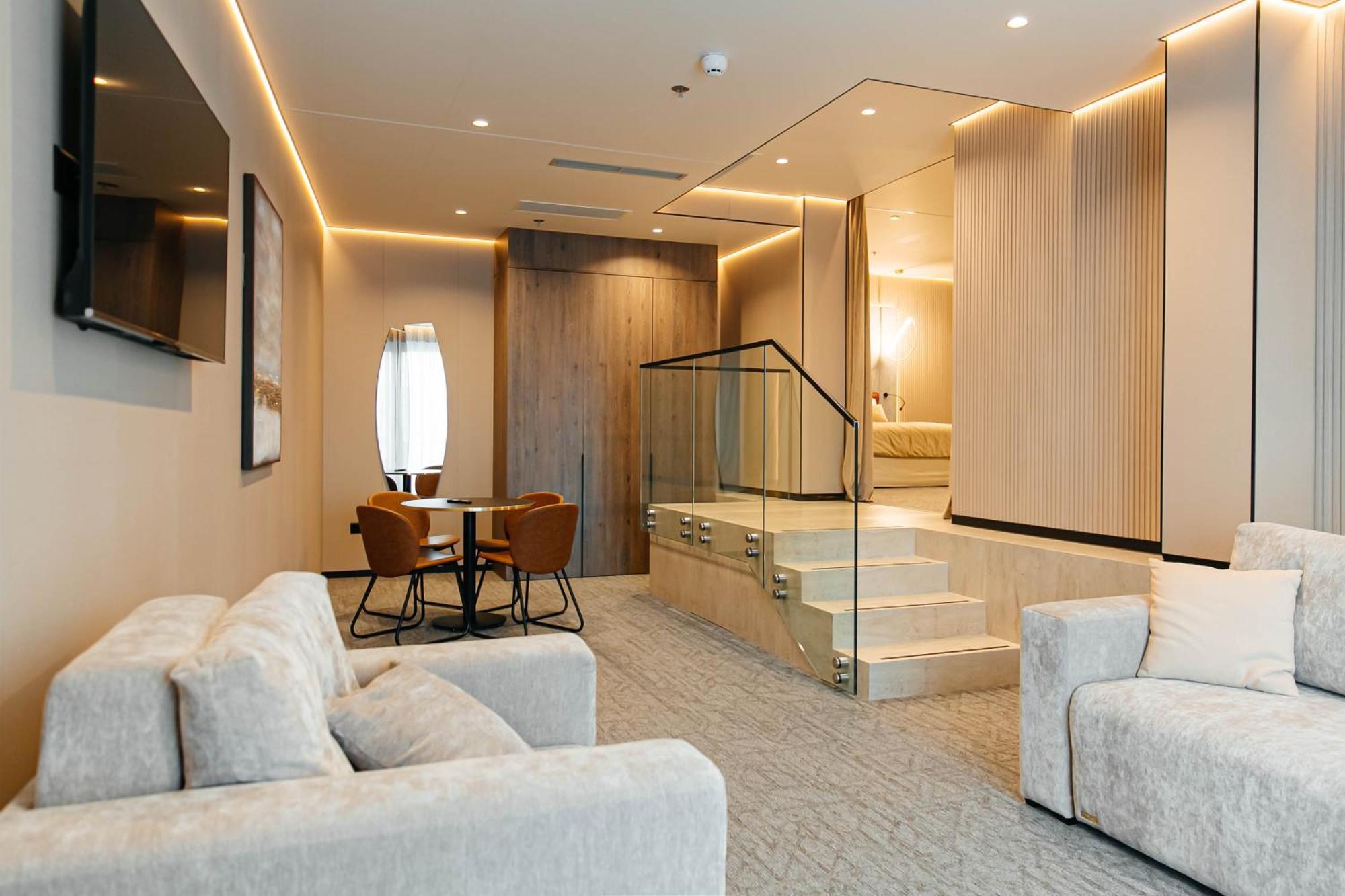 Hotel Medistone Omiš Esterno foto