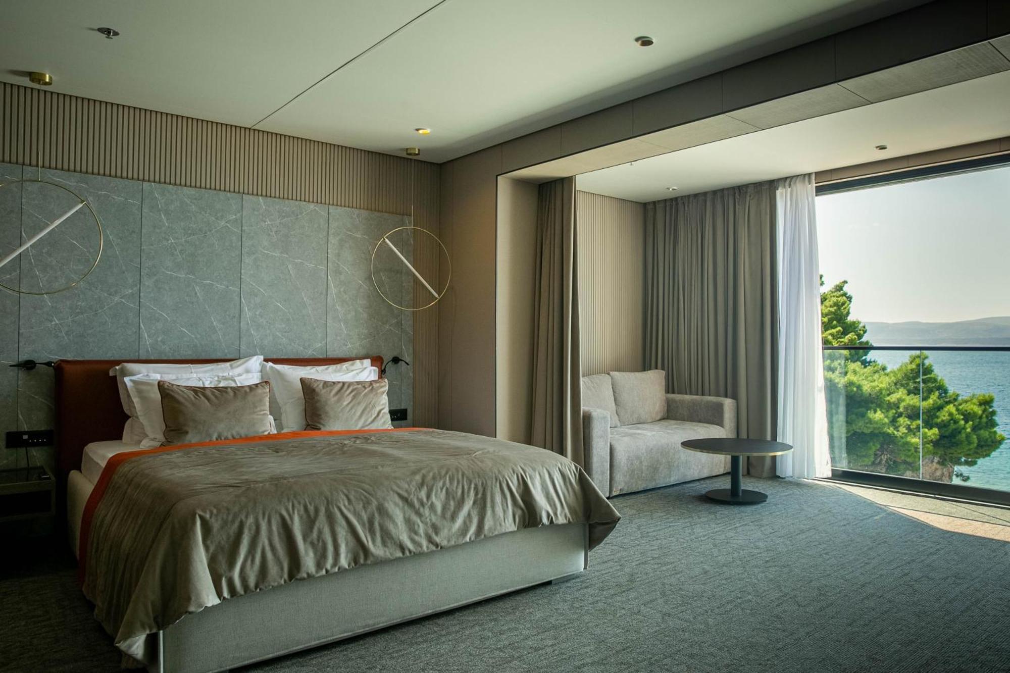 Hotel Medistone Omiš Esterno foto