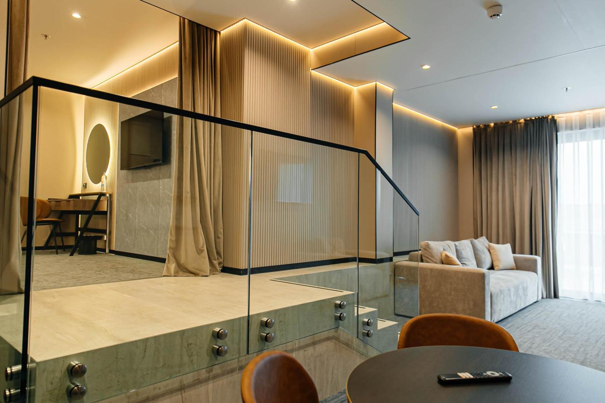 Hotel Medistone Omiš Esterno foto
