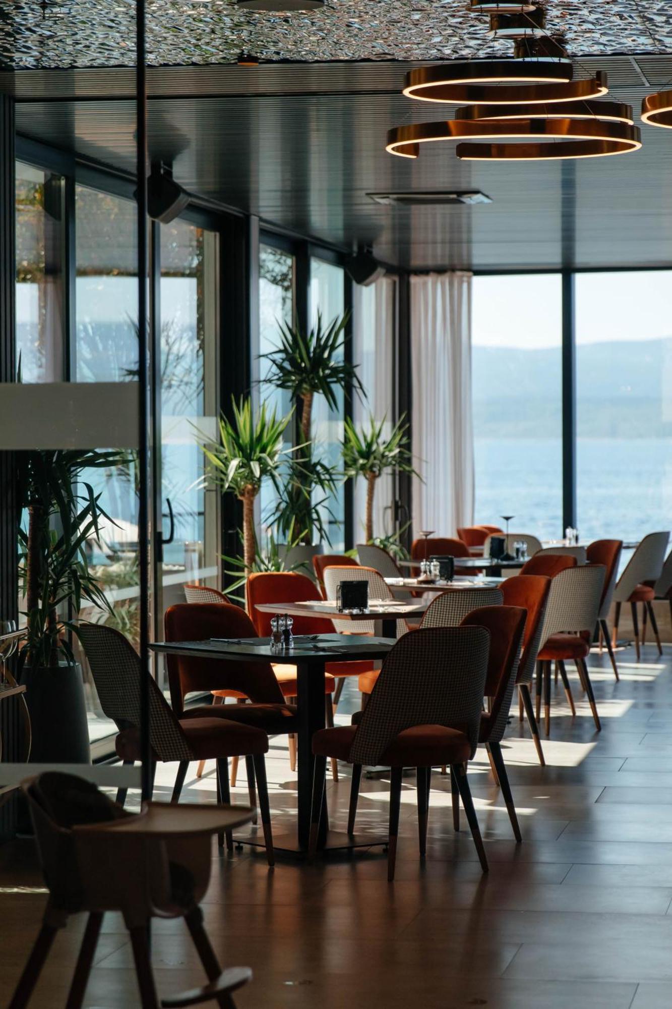 Hotel Medistone Omiš Esterno foto