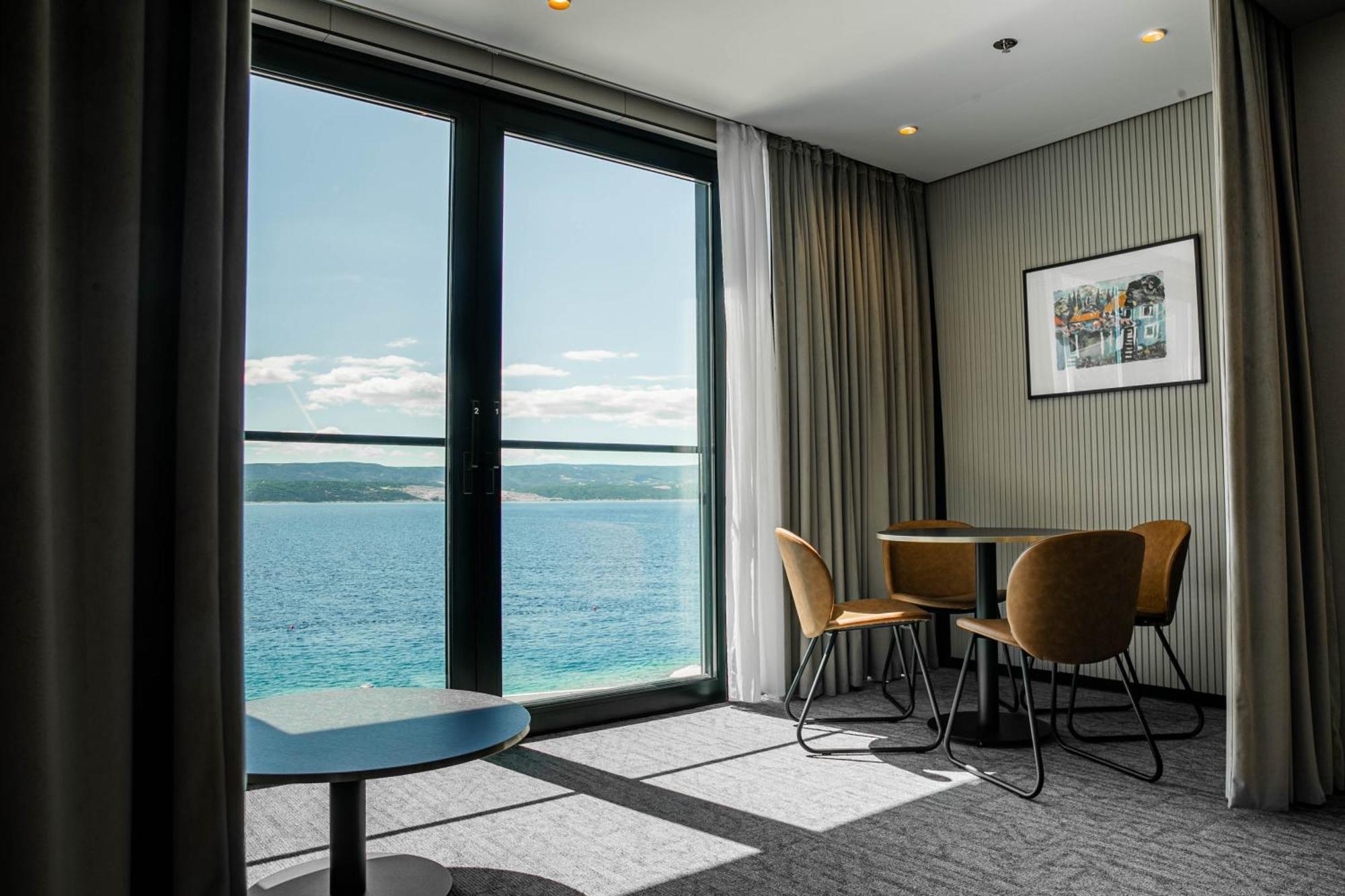 Hotel Medistone Omiš Esterno foto