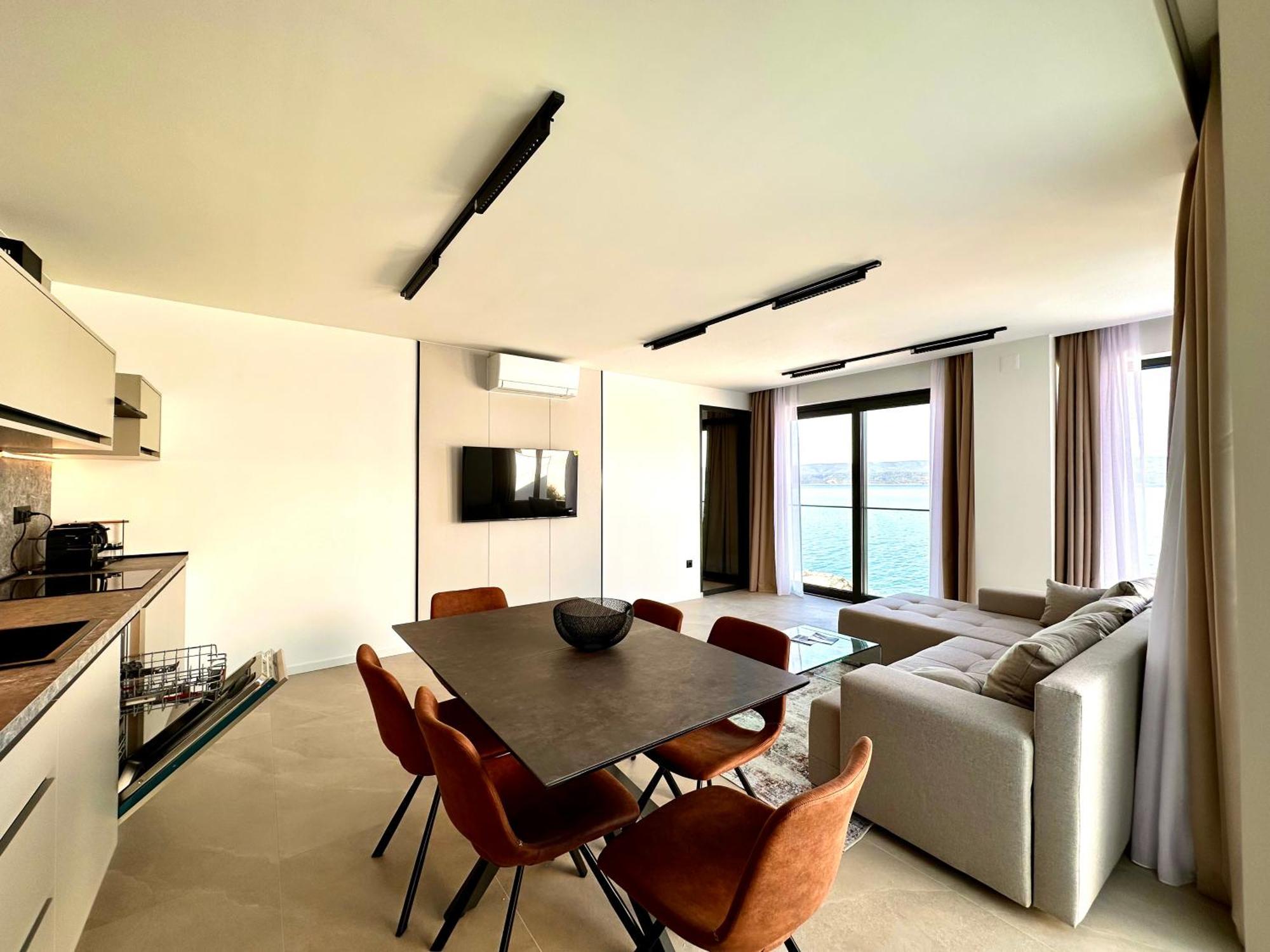 Hotel Medistone Omiš Esterno foto