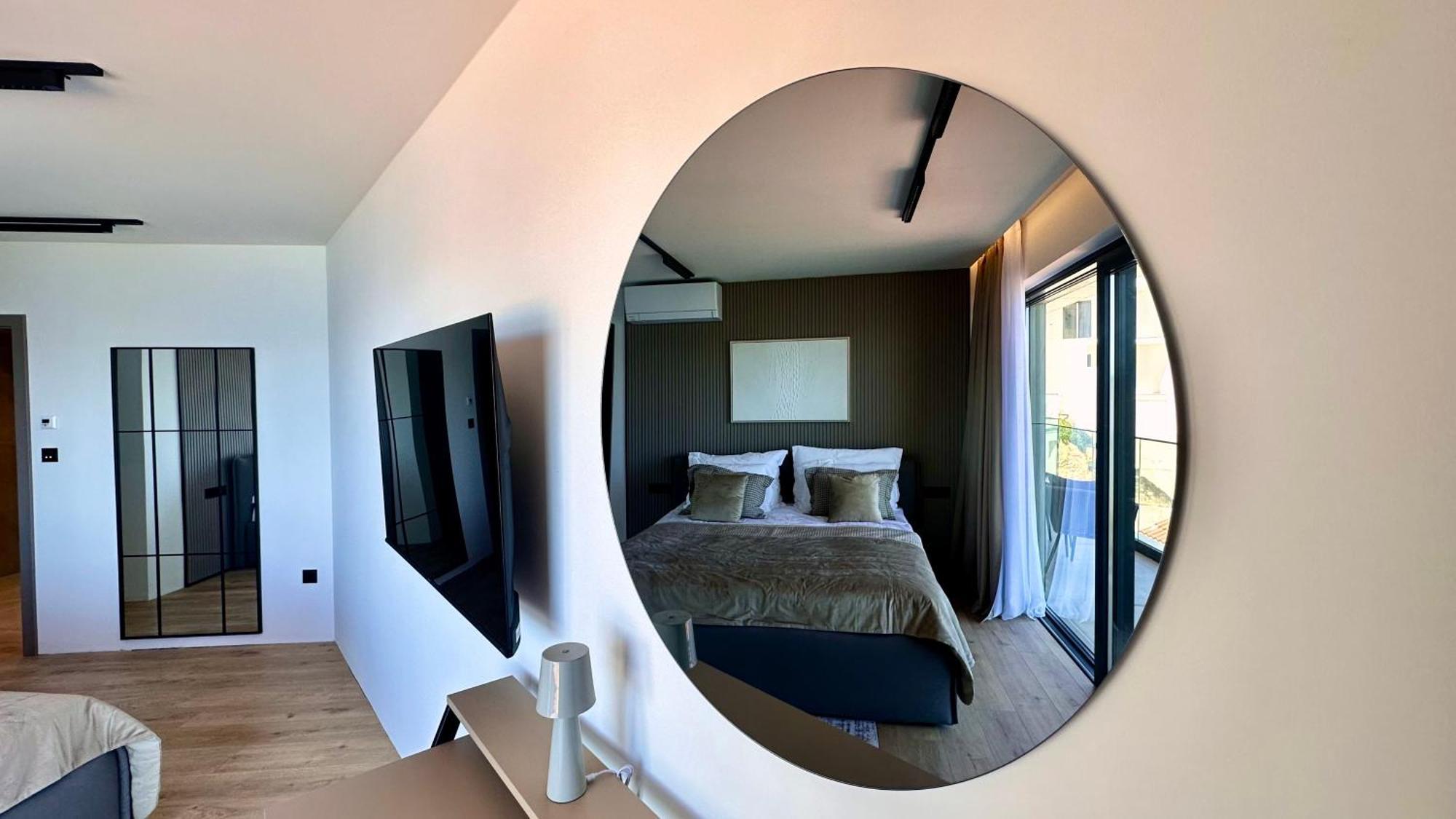 Hotel Medistone Omiš Esterno foto