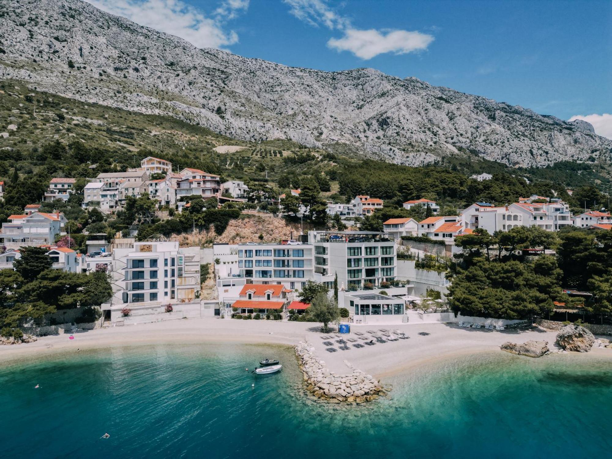 Hotel Medistone Omiš Esterno foto